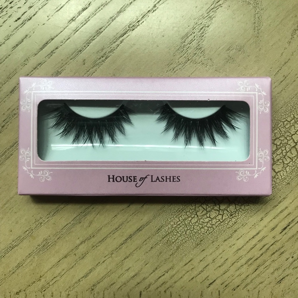 House of Lashes in “ICONIC”